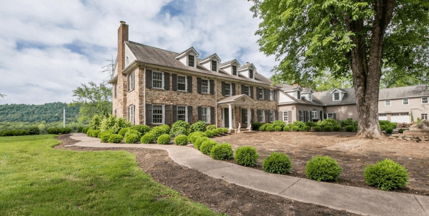 Selby 100 Mile House exterior